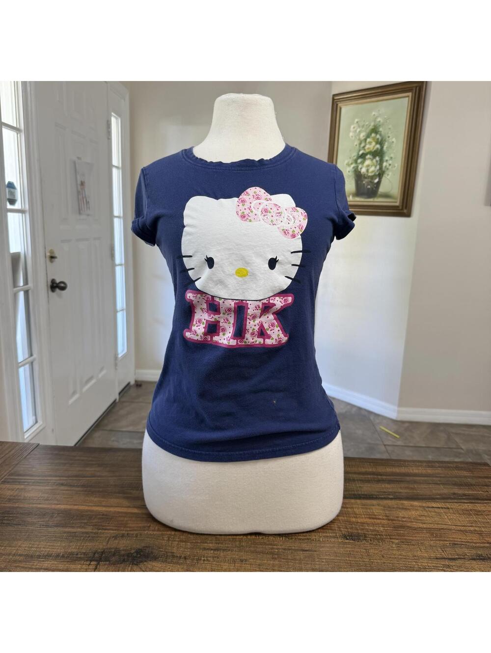 Hello Kitty 100% Cotton Graphic T-Shirt Juniors Size Medium